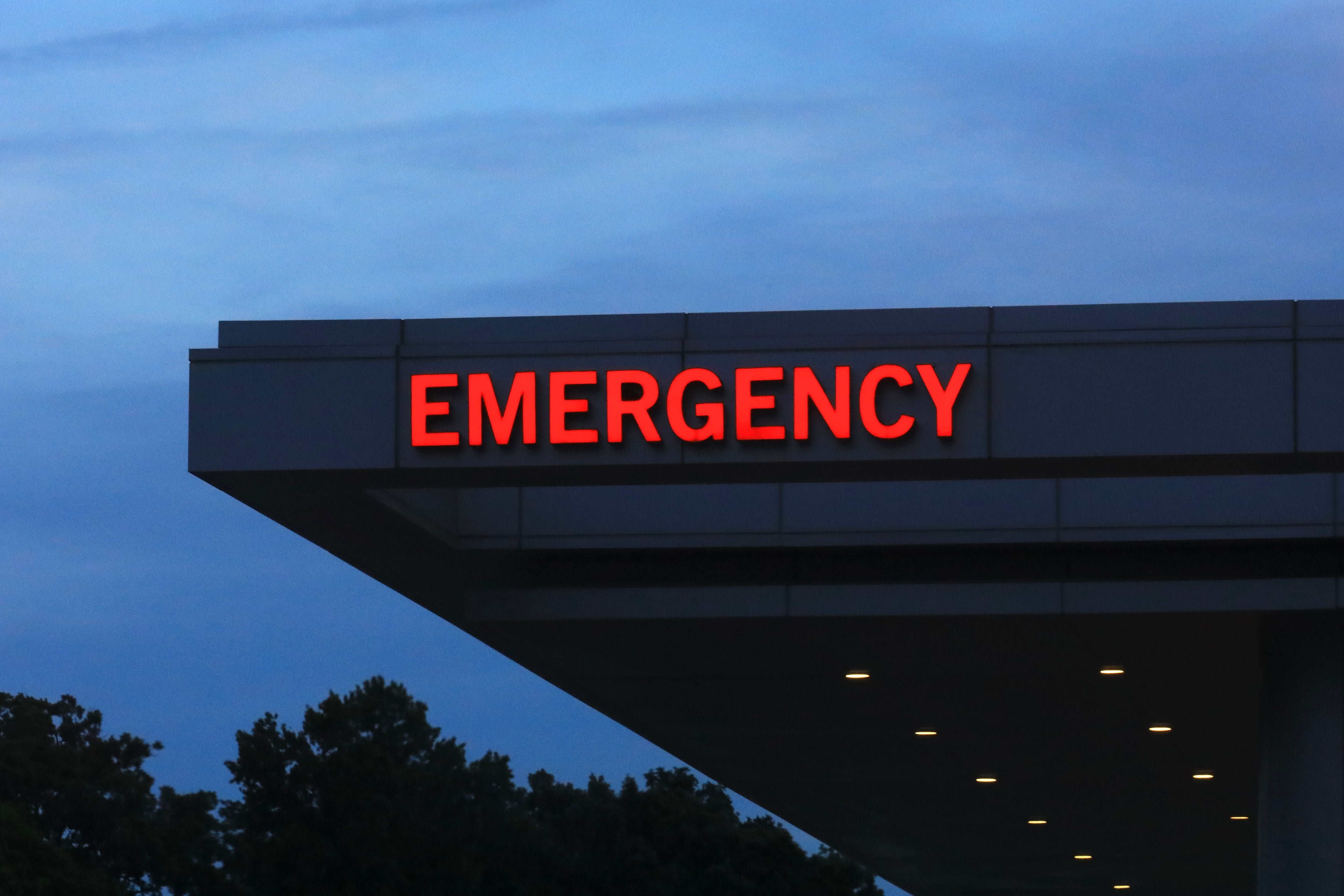 A hospital emergency room sign.