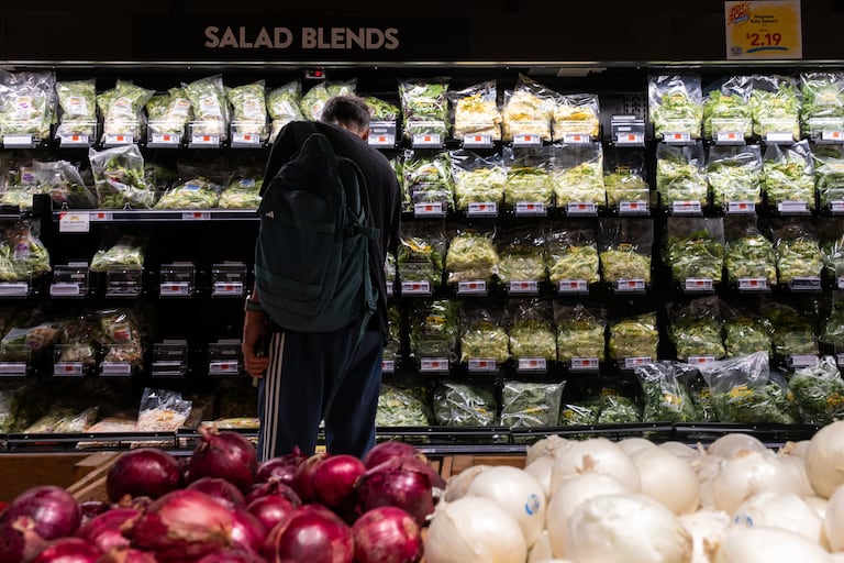 How Michigan’s cyclospora outbreak exposed a fragile U.S. public health system